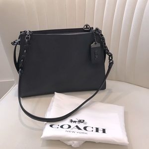 Rogue Shoulder Bag in Midnight Navy